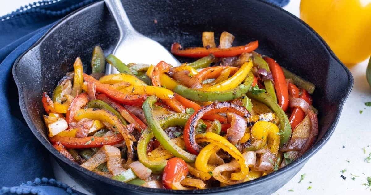 Master Smoky & Charred Fajita Veggies in 20 Minutes